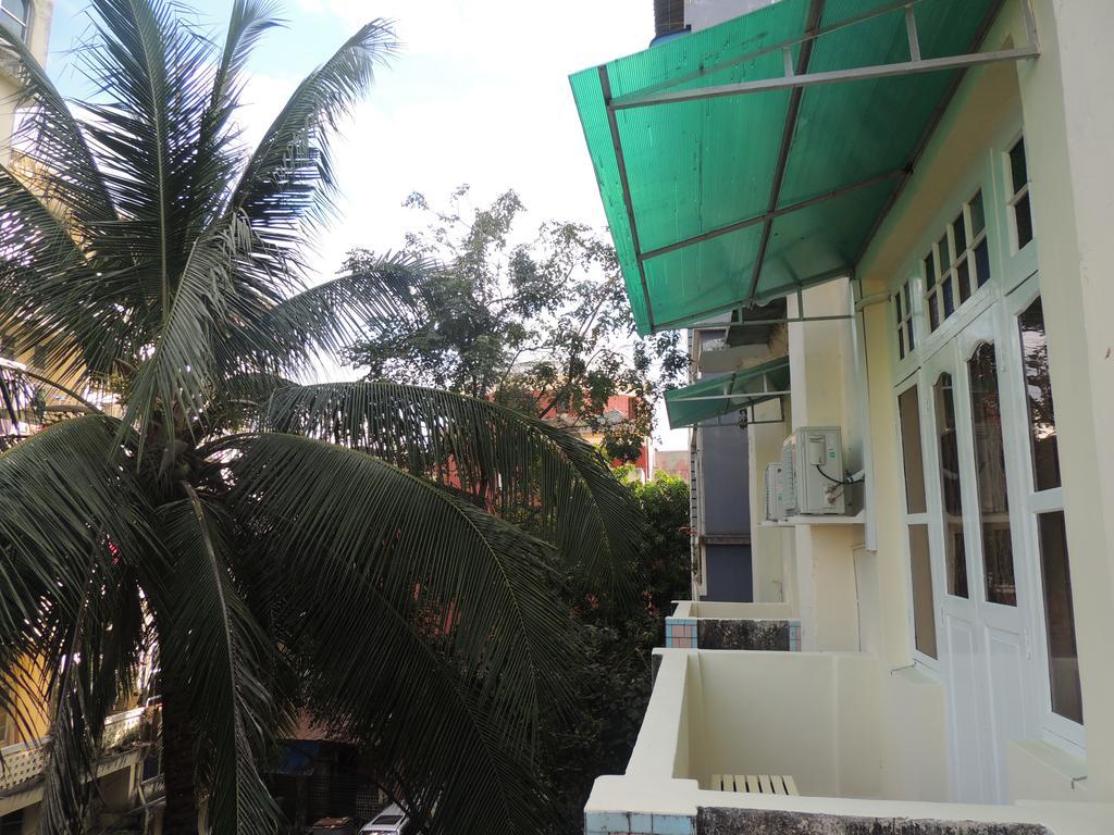 Lotus Bed & Breakfast Yangon Extérieur photo
