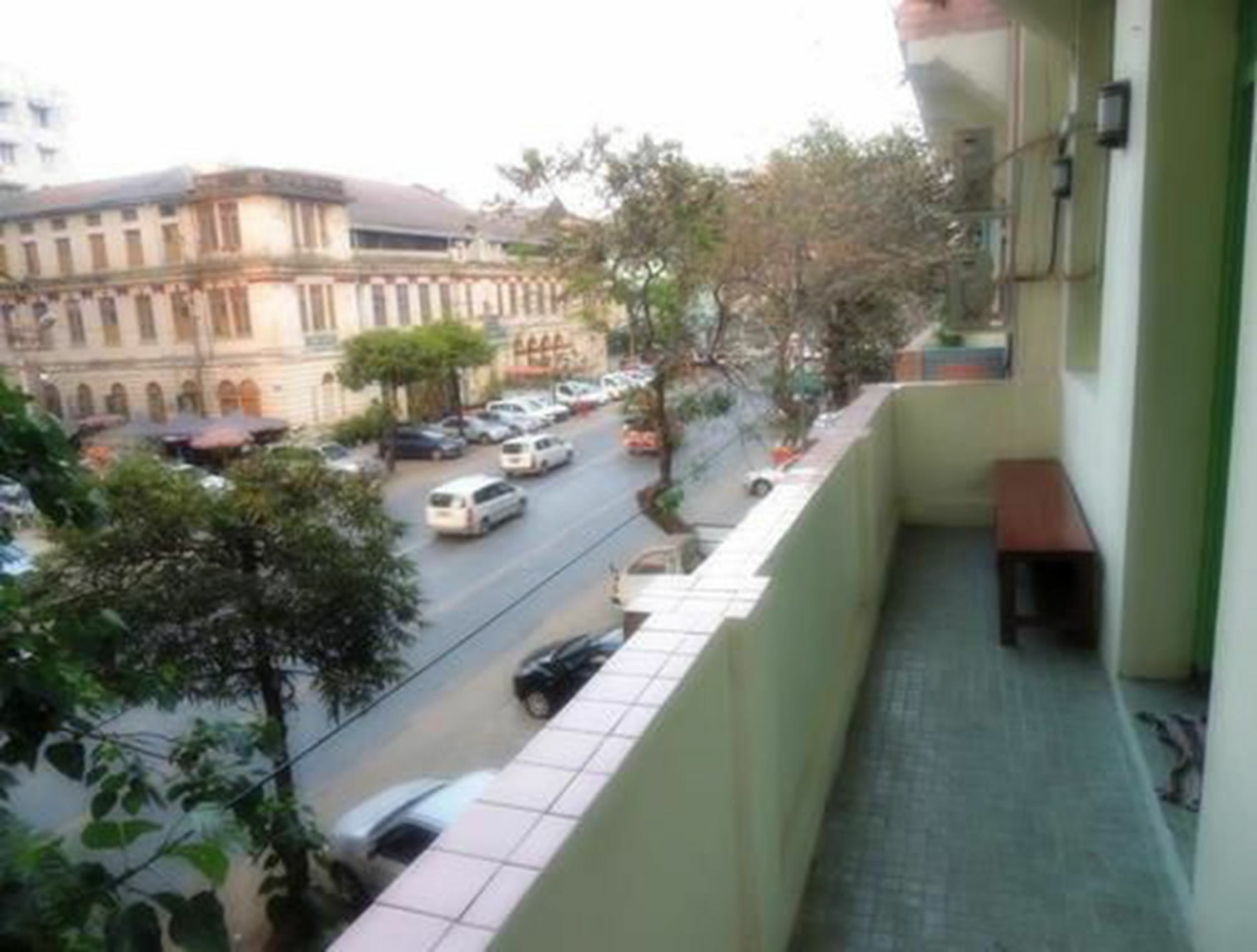 Lotus Bed & Breakfast Yangon Extérieur photo