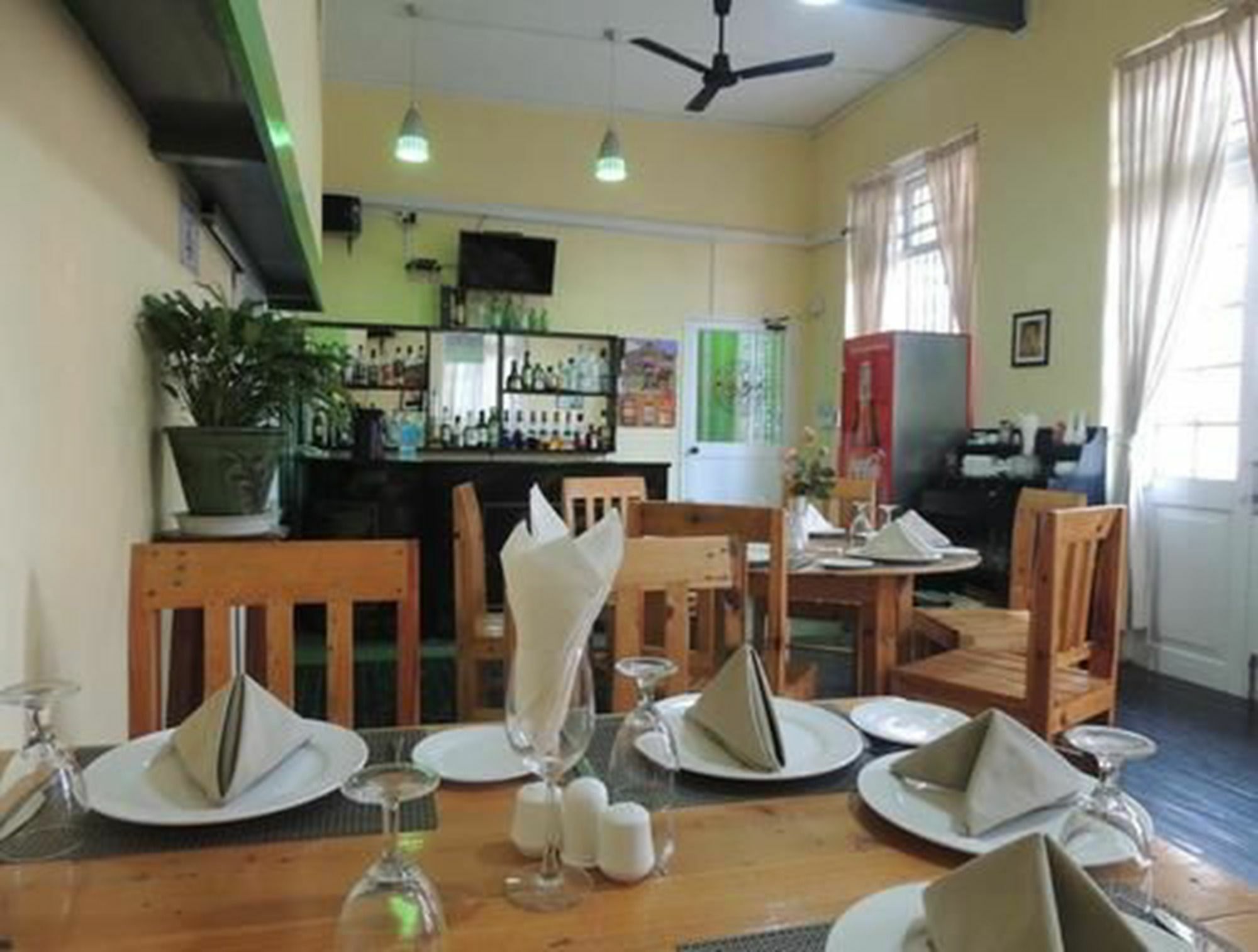 Lotus Bed & Breakfast Yangon Extérieur photo