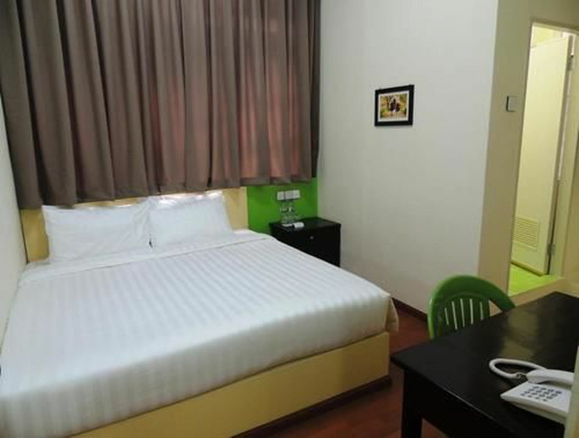 Lotus Bed & Breakfast Yangon Extérieur photo