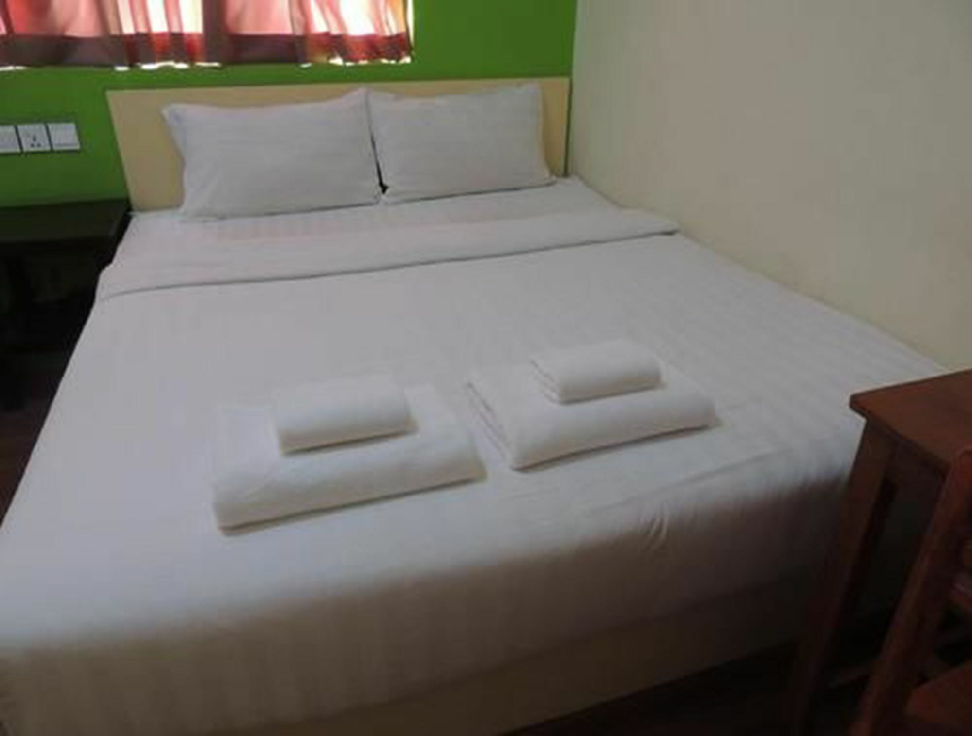 Lotus Bed & Breakfast Yangon Extérieur photo